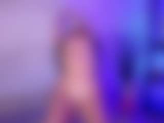Cupcake-Izzy's Live Sex Cam Show