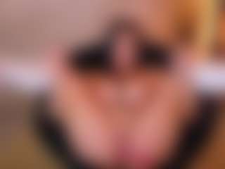 Cupcake-Izzy's Live Sex Cam Show