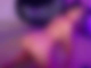Live cam show with Cupcake-Izzy - Fingers on Camsoda