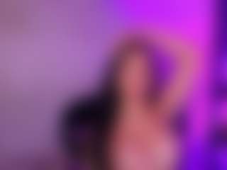 Live cam show with Cupcake-Izzy - Young Adult on Camsoda