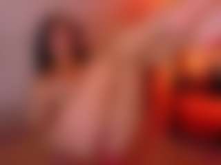 Live cam show with Cupcake-Izzy - Squirt on Latina Girls
