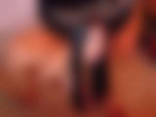 Cupcake-Izzy's Live Sex Cam Show
