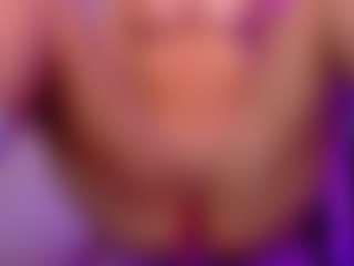 Cupcake-Izzy's Live Sex Cam Show