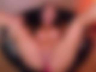 Cupcake-Izzy's Live Sex Cam Show