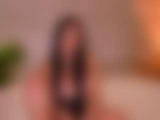 Live cam show with Cupcake-Izzy - Deepthroat on Camsoda
