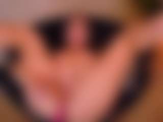 Live cam show with Cupcake-Izzy - Erotic Dance on CSO-WL