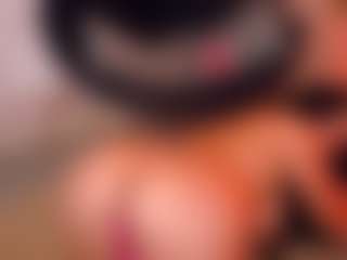 Cupcake-Izzy's Live Sex Cam Show