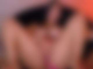 Live cam show with Cupcake-Izzy - Big Tits on CamClone