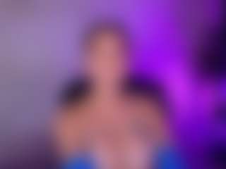 Live cam show with Cupcake-Izzy - Deepthroat on Gym Cam Girls
