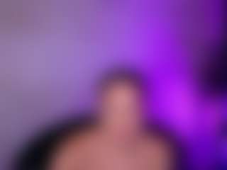 Live cam show with Cupcake-Izzy - Teen (18+) on 1on1-livenow
