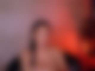 Live cam show with Cupcake-Izzy - Brown Eyes on Dare Cams