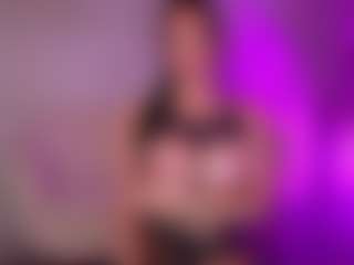 Cupcake-Izzy's Live Sex Cam Show