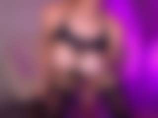 Live cam show with Cupcake-Izzy - Longhair on nudelive.tv
