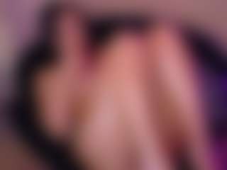 Live cam show with Cupcake-Izzy - Arab BBW on Camsoda
