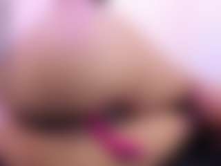 Live cam show with Elaine - Flashing on Mixed Magazine Live