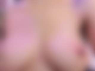 Live cam show with Elaine - Public Toys on Camsoda