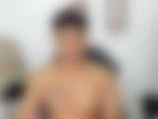 Yoximanuelmartz's Live Sex Cam Show
