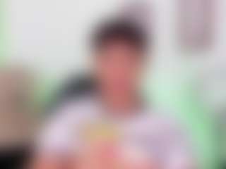 Yoximanuelmartz's Live Sex Cam Show