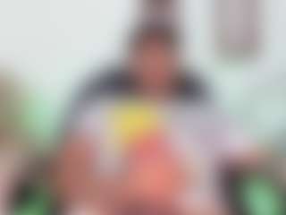 Spettacolo in cam dal vivo con Yoximanuelmartz - Russian su Camsoda