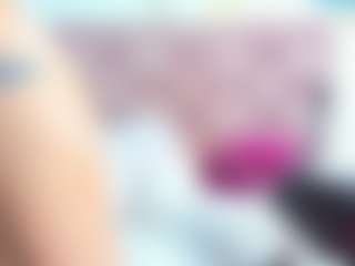 Live cam show with VickyVolten - Hazel Eyes on eurowanks.com