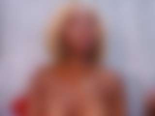 Live cam show with ABBYY-TAYLOR - Black on Milfs Live