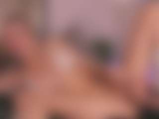 Live cam show with ElsieBlow - Teen (18+) on Milfs Live