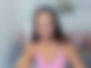 Live cam show with July-Adams - Camel Toe on Camsoda
