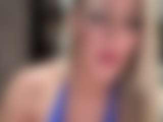 serenamask's Live Sex Cam Show