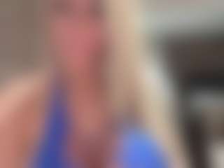 serenamask's Live Sex Cam Show