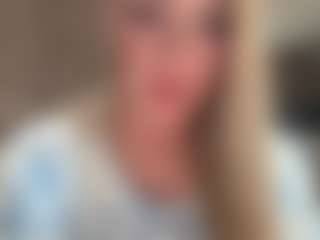 serenamask's Live Sex Cam Show