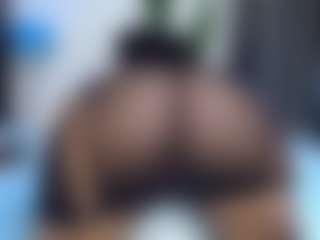 Live cam show with Bellah247 - Teen (18+) on livesuperchat.net