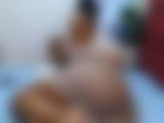 Live cam show with Bellah247 - Twerk on Camsoda