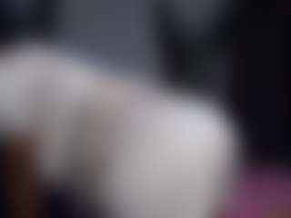 Live cam show with Bellah247 - Squirt on Camsoda