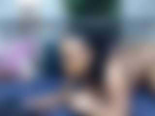 Live cam show with Bellah247 - Public on StripNow