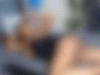 Live cam show with Bellah247 - Deepthroat on sexylivex.com