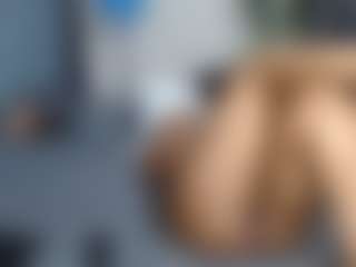 Live cam show with Bellah247 - Brown Eyes on makecum.org