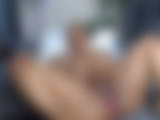 Live cam show with Bellah247 - Brown Eyes Teen (18+) on Camversity