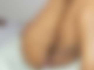 Live cam show with Bellah247 - Bedroom Teen (18+) on Gym Cam Girls