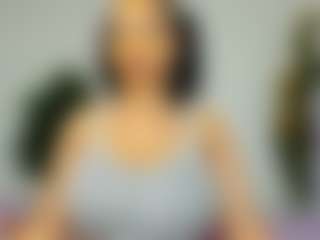 Live cam show with Bellah247 - HD Teen (18+) on CamwithHer