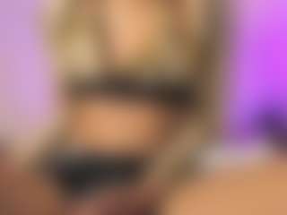Live cam show with DominicDicaio - Average on StripNow