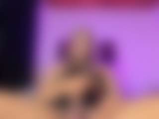 Live cam show with DominicDicaio - Colombia on Camsoda