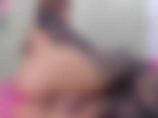 Live cam show with khloe queen - Average on Ass Tok