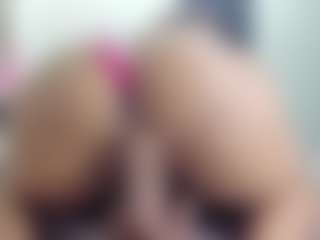 khloe queen's Live Sex Cam Show
