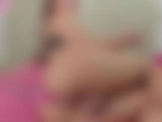 Live cam show with khloe queen - English on CamClone