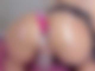 Live cam show with khloe queen - Chubby on Mixed Magazine Live