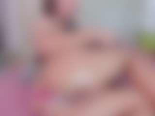 Spettacolo in cam dal vivo con khloe queen - Submissive su Camsoda