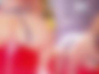 Live cam show with Theresa - Shaved Pussy on livesuperchat.net