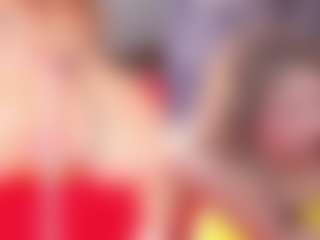 Live cam show with Theresa - Blonde Hair HD on Chatstar