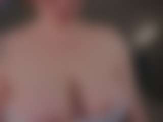 Live cam show with elliecoy - Dirty Talk on Camming Site