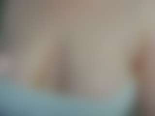 Live cam show with elliecoy - Upskirt on livesuperchat.net